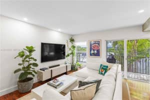 1821 Jefferson Ave APT 306, Miami Beach, FL 33139, - MLS#A12010268