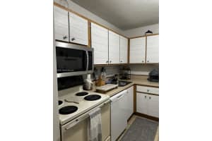 7220 NW 179th St APT 111, Hialeah, FL 33015, - MLS#A12010292