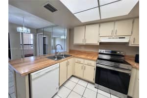 10893 NW 7th St Apartment 22-27, Miami, FL 33172, - MLS#A12010311