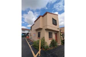 5256 W 24th Ave 5-3, Hialeah