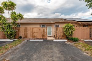 6745 NW 192nd Ln, Hialeah, FL 33015, - MLS#A12010314