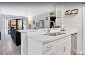 8033 Nw 71st Ct 8033, Tamarac