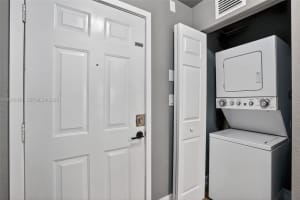 7995 NW 8th St APT 100C, Miami, FL 33126, - MLS#A12010340