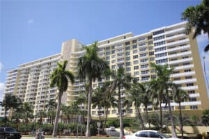 5600 Collins Ave APT 9E, Miami Beach, FL 33140, - MLS#A12010378