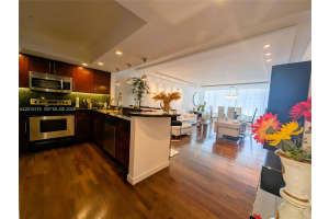 5600 Collins Ave APT 9E, Miami Beach, FL 33140, - MLS#A12010378