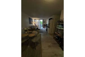 8261 NW 8th St APT 423, Miami, FL 33126, - MLS#A12010382