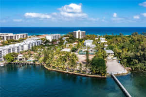 910 Ne 24th St Boca Raton, FL 33431 - MLS#A12010475