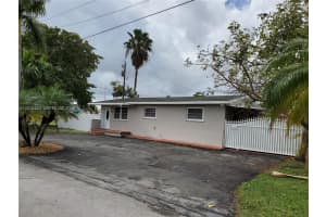 690 SW 120th Ave, Miami, FL 33184, - MLS#A12010483