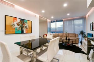 92 SW 3rd St APT 2808, Miami, FL 33130, - MLS#A12010487