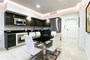 92 SW 3rd St APT 2808, Miami, FL 33130, - MLS#A12010487