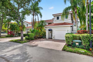1581 Yellowheart Way, Hollywood, FL 33019, - MLS#A12010517