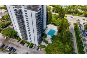 20100 W Country Club Dr APT 504, Aventura, FL 33180, - MLS#A12010524