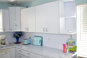 9321 Sunrise Lakes Blvd APT 201, Sunrise, FL 33322, - MLS#A12010540