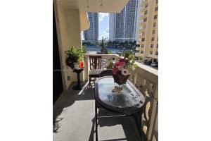1817 S Ocean Dr 325, Hallandale Beach