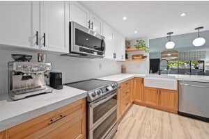 2600 Cardena St APT 11, Coral Gables, FL 33134, - MLS#A12010551