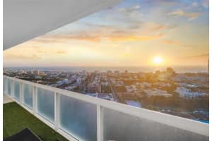 450 Alton Rd 2810, Miami Beach