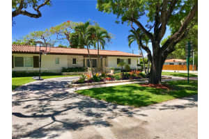 1542 Siena Ave, Coral Gables, FL 33146, - MLS#A12010560