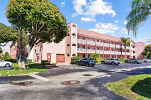 9421 Sunrise Lakes Blvd 208, Sunrise