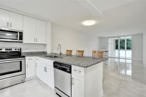 5950 Del Lago Cir APT 104, Sunrise, FL 33313, - MLS#A12010658