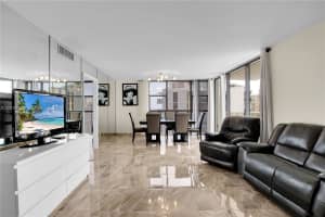 3701 N Country Club Dr APT 2203, Aventura, FL 33180, - MLS#A12010705
