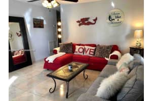 2411 Hayes St, Hollywood