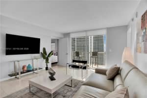 1200 Brickell Bay Dr APT 3515, Miami, FL 33131, - MLS#A12010741