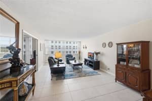 1160 N Federal Hwy APT 822, Fort Lauderdale, FL 33304, - MLS#A12010749