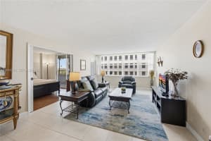 1160 N Federal Hwy APT 822, Fort Lauderdale, FL 33304, - MLS#A12010749
