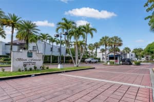 9431 Fontainebleau Blvd APT 112, Miami, FL 33172, - MLS#A12010767