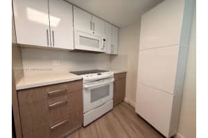 2415 NW 16th St Rd Apt 605-1, Miami, FL 33125, - MLS#A12010792