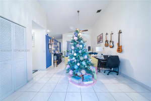 4975 NW 82nd Terrace, Lauderhill, FL 33351, - MLS#A12010817