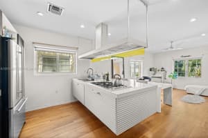 920 Euclid Ave APT 8, Miami Beach, FL 33139, - MLS#A12010821