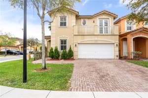 8741 Nw 111th Ct, Doral