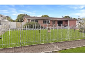 18010 Nw 48th Ct, Miami Gardens