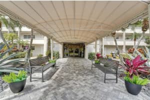 575 Oaks Ln APT 508, Pompano Beach, FL 33069, - MLS#A12010848