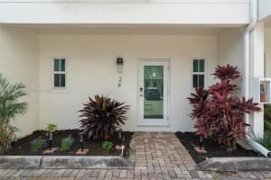 835 NE 19th Ave APT 2, Fort Lauderdale, FL 33304, - MLS#A12010889