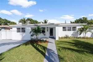 925 NW 84th St, Miami, FL 33150, - MLS#A12010936