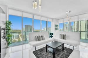 1111 Sw 1st Ave 2325-n, Miami