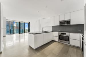 68 Se 6th St 2304, Miami