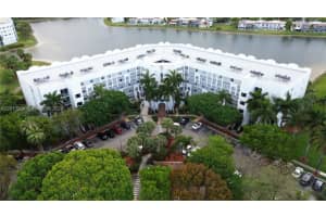 10730 Nw 66th St 313, Doral