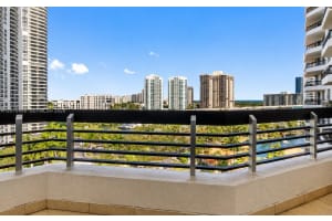 3600 Mystic Pointe Dr 1209, Aventura