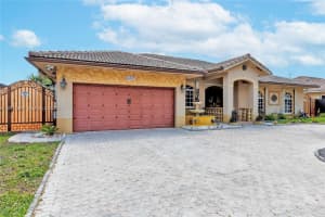 16037 NW 77th Pl, Hialeah, FL 33016, - MLS#A12011047