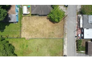 2455 Nw 55th Street Miami, FL 33142 - MLS#A12011052
