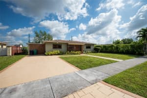 8415 SW 44th St, Miami, FL 33155, - MLS#A12011088