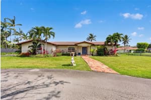 8005 106th Street, Miami, FL 33156 - MLS#A12011137