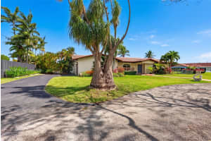 8005 106th Street, Miami, FL 33156 - MLS#A12011137