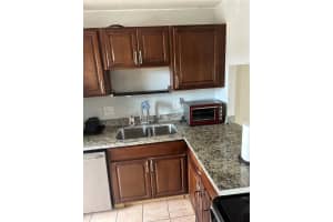 211 NE 8th Ave APT 201, Hallandale Beach, FL 33009, - MLS#A12011193