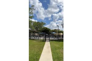 325 Lakeview Dr APT 202, Weston, FL 33326, - MLS#A12011223