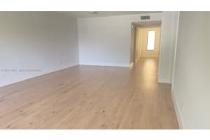 325 Lakeview Dr APT 202, Weston, FL 33326, - MLS#A12011223