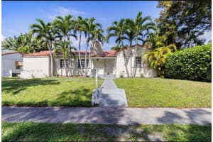 437 Ne 107th St, Miami